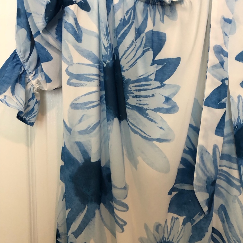 π Host Pick π Flying Tomato Maxi Dress Blue Sunflower - Picture 4 of 9